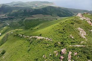 勒伯夫批马杜埃凯：禁区没人硬传中，跟我14岁在村里踢球时一样差